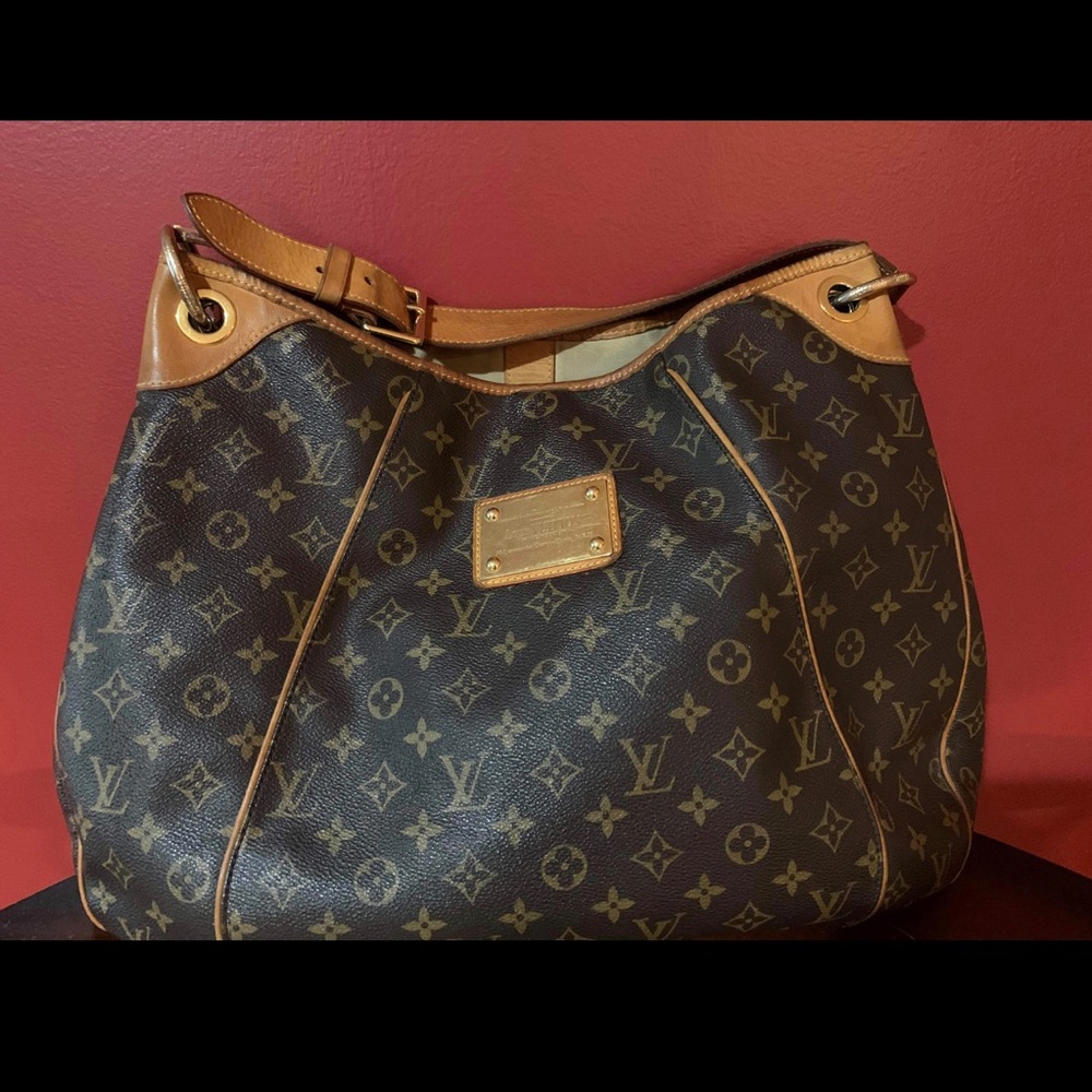 Great condition- AUTHENTIC